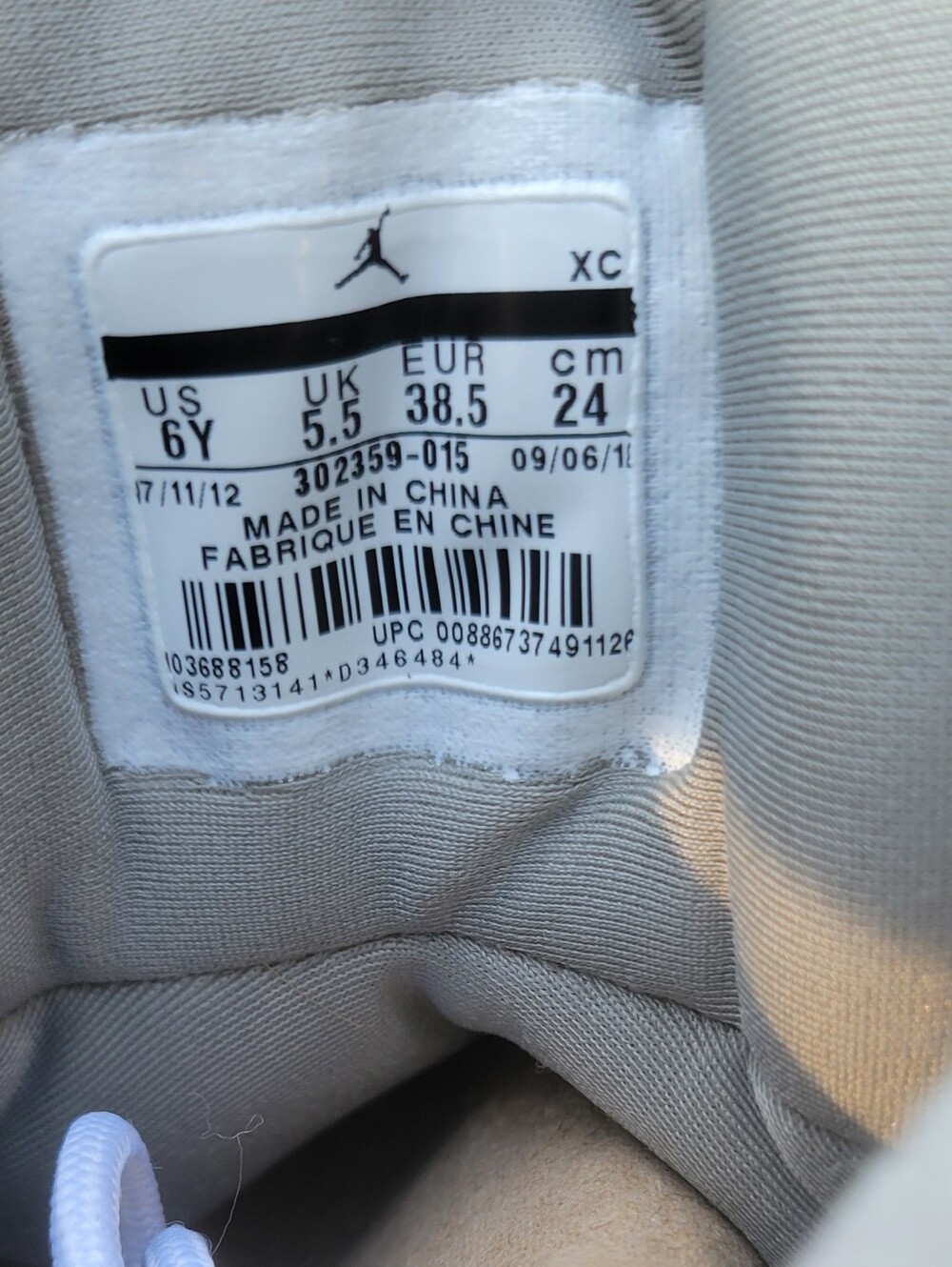 Jordan 9 Retro (GS) "Cool Grey' - Picture 8 of 8